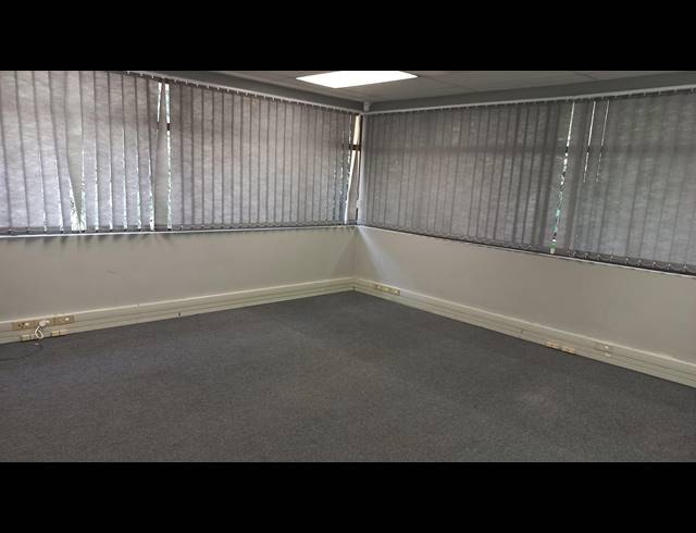 532M² BUSINESS TO LET IN BEREA WEST